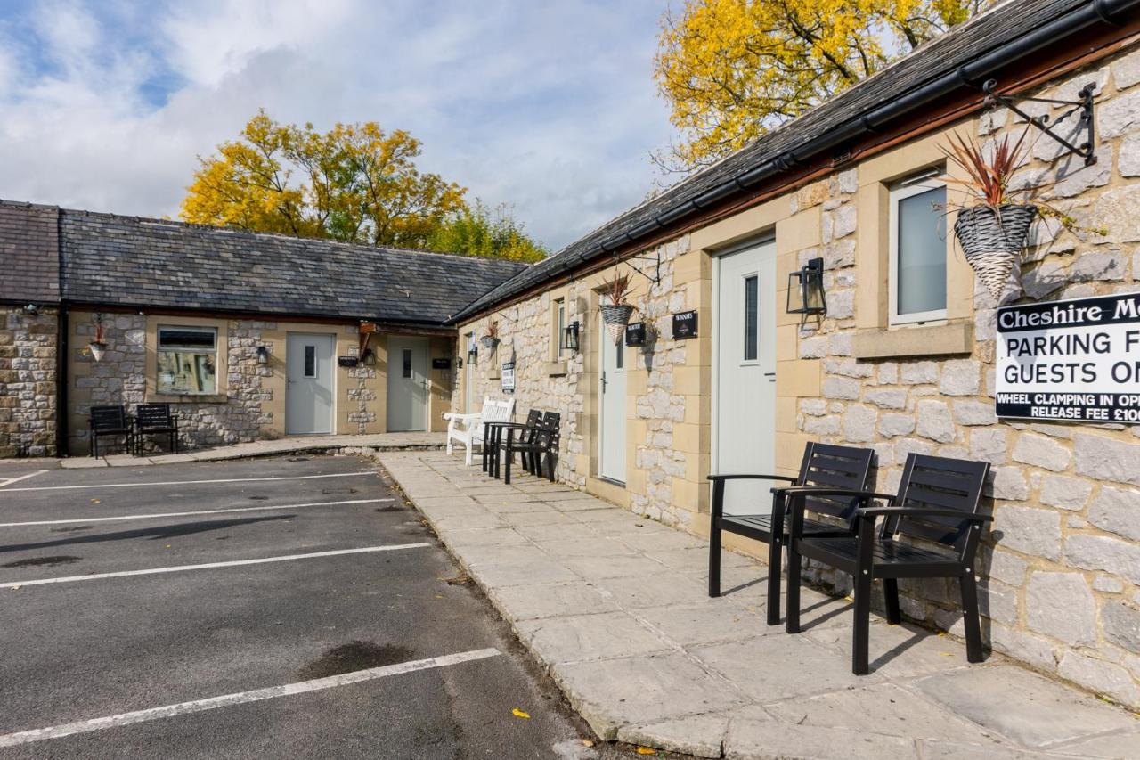 Cheshire Mews Hotel Castleton  Exterior photo